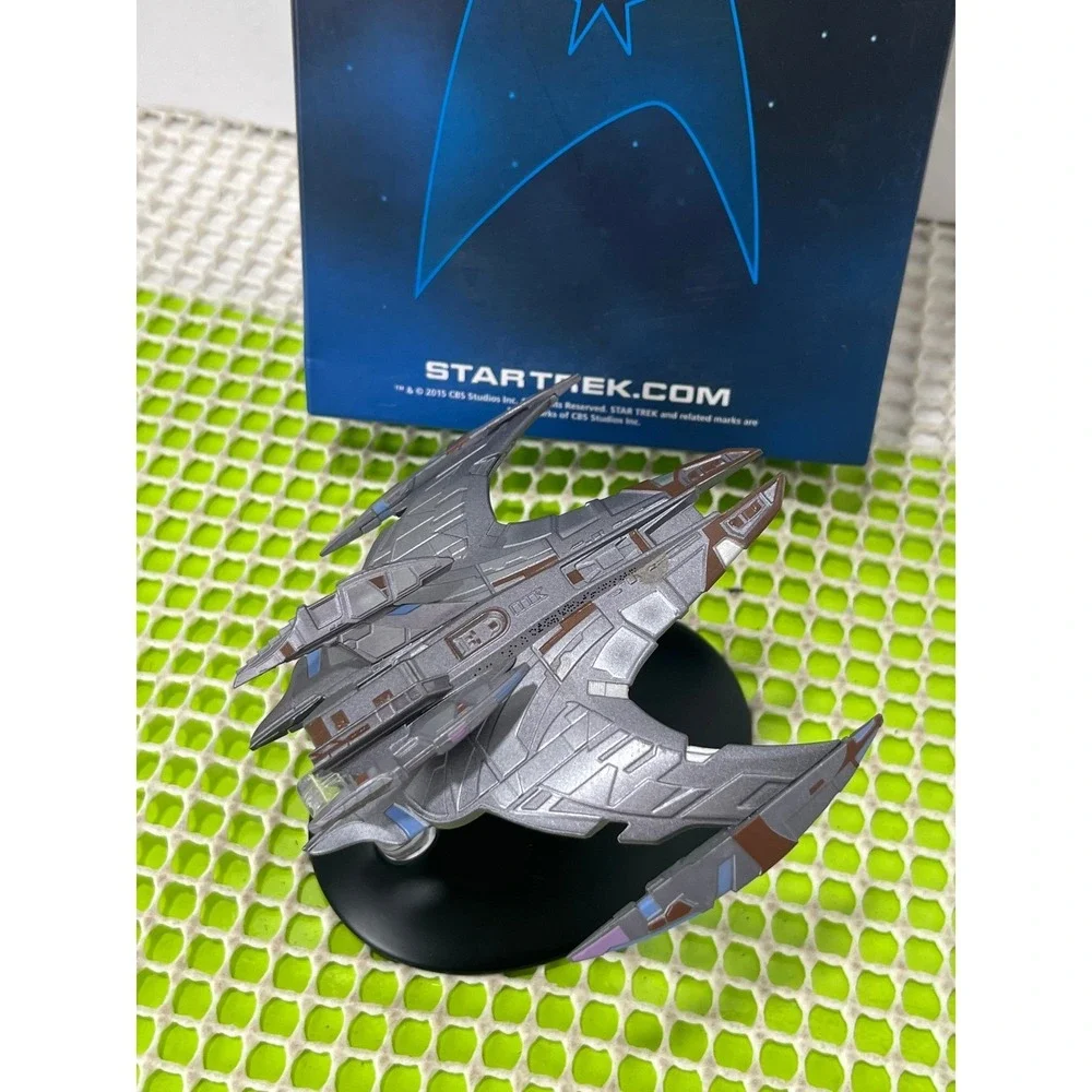 Eaglemoss Star Trek‎ Jem'Hadar Attack Cruiser Model DS9 2463-A/J-ripped box